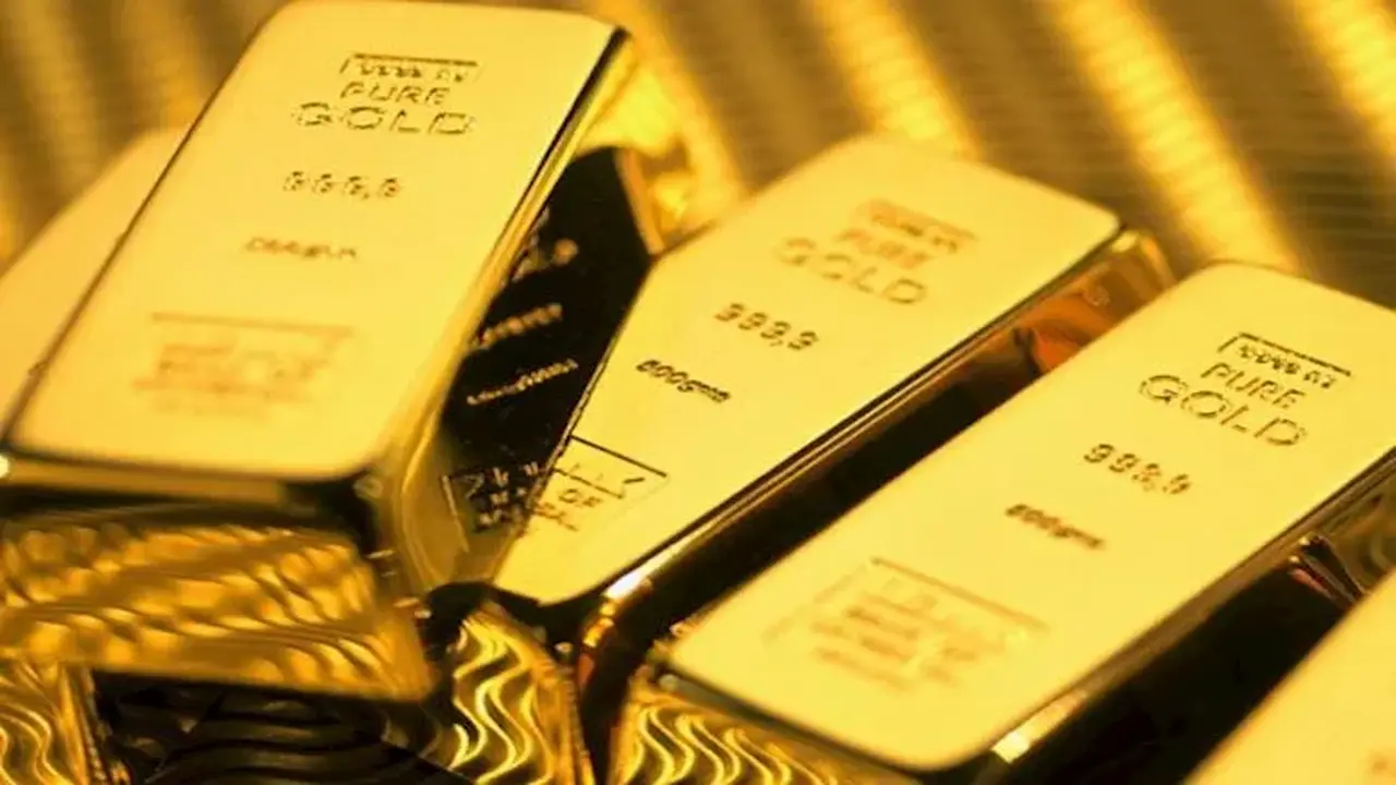 أسعار الذهب تشهد تراجعًا اليوم مع ارتفاع العوائد وقوة الدولار
